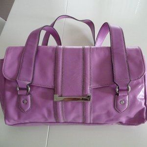 APT 9  BARBIECORE LEATHER MEDIUM SIZE SHOULDER BAG NEW NO TAGS